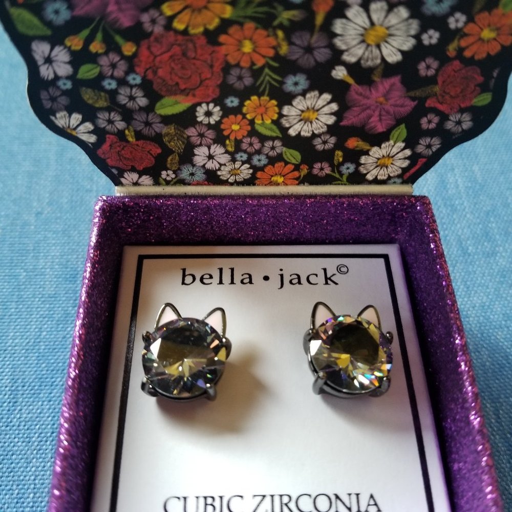 🐱🐈‍⬛Kitty Cat Bella Jack CZ Push-Back Post Earrings - NWT&B🐈‍⬛🐱